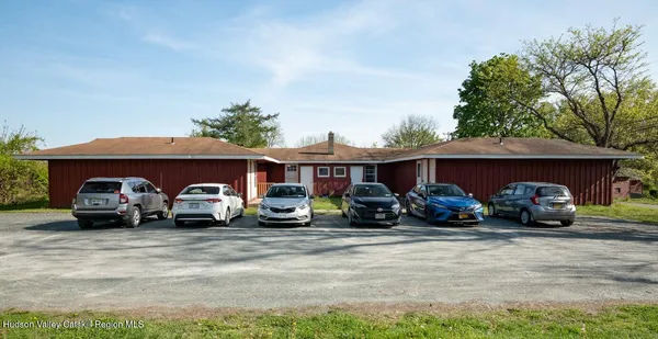 $1,299,000 | 1300 South Schodack Road, Castleton-on-Hudson, NY 12033