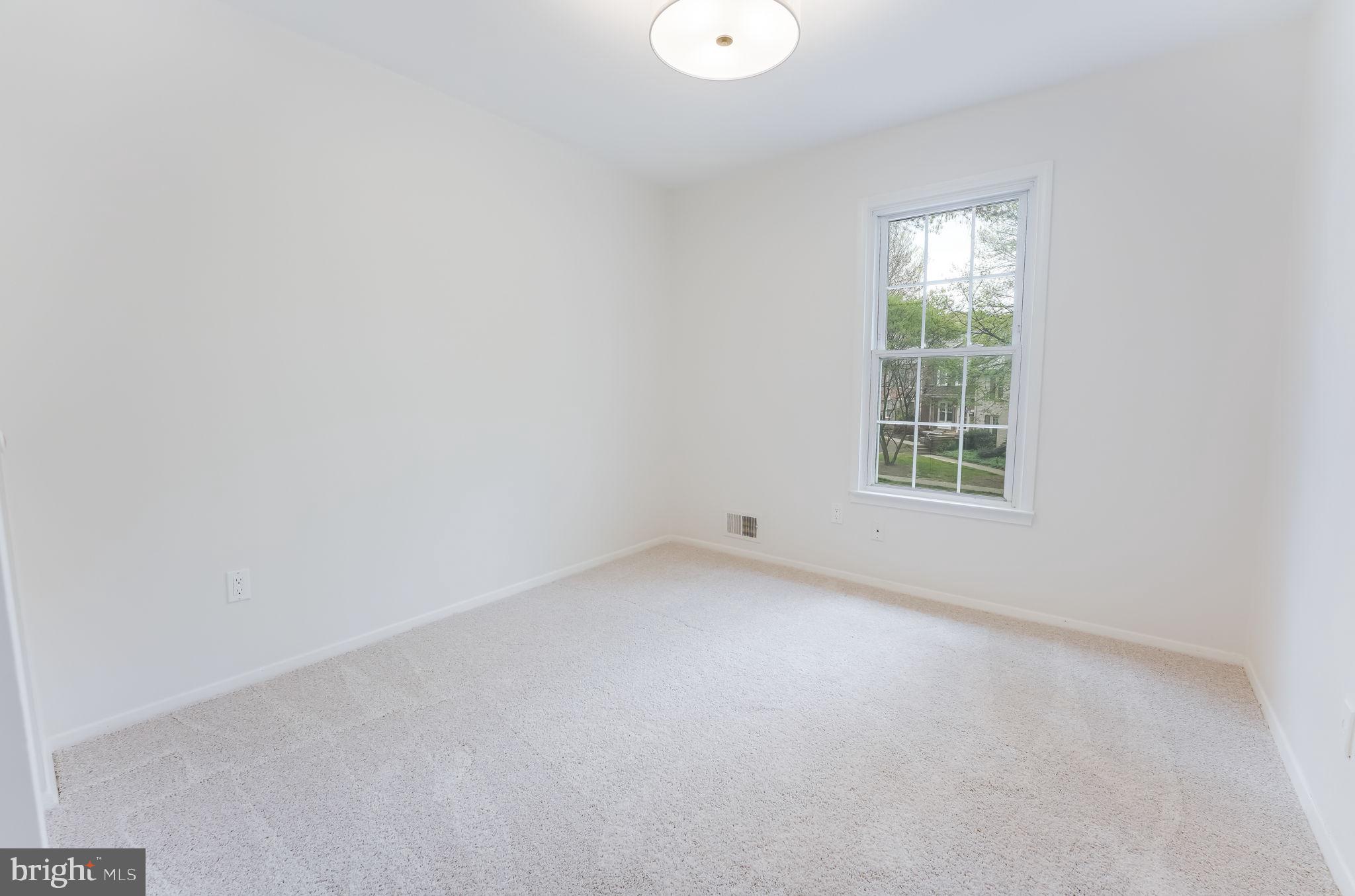 11840 Dunlop Court Reston, VA 20191 - Photo 27 of 43 Gallery Image 27