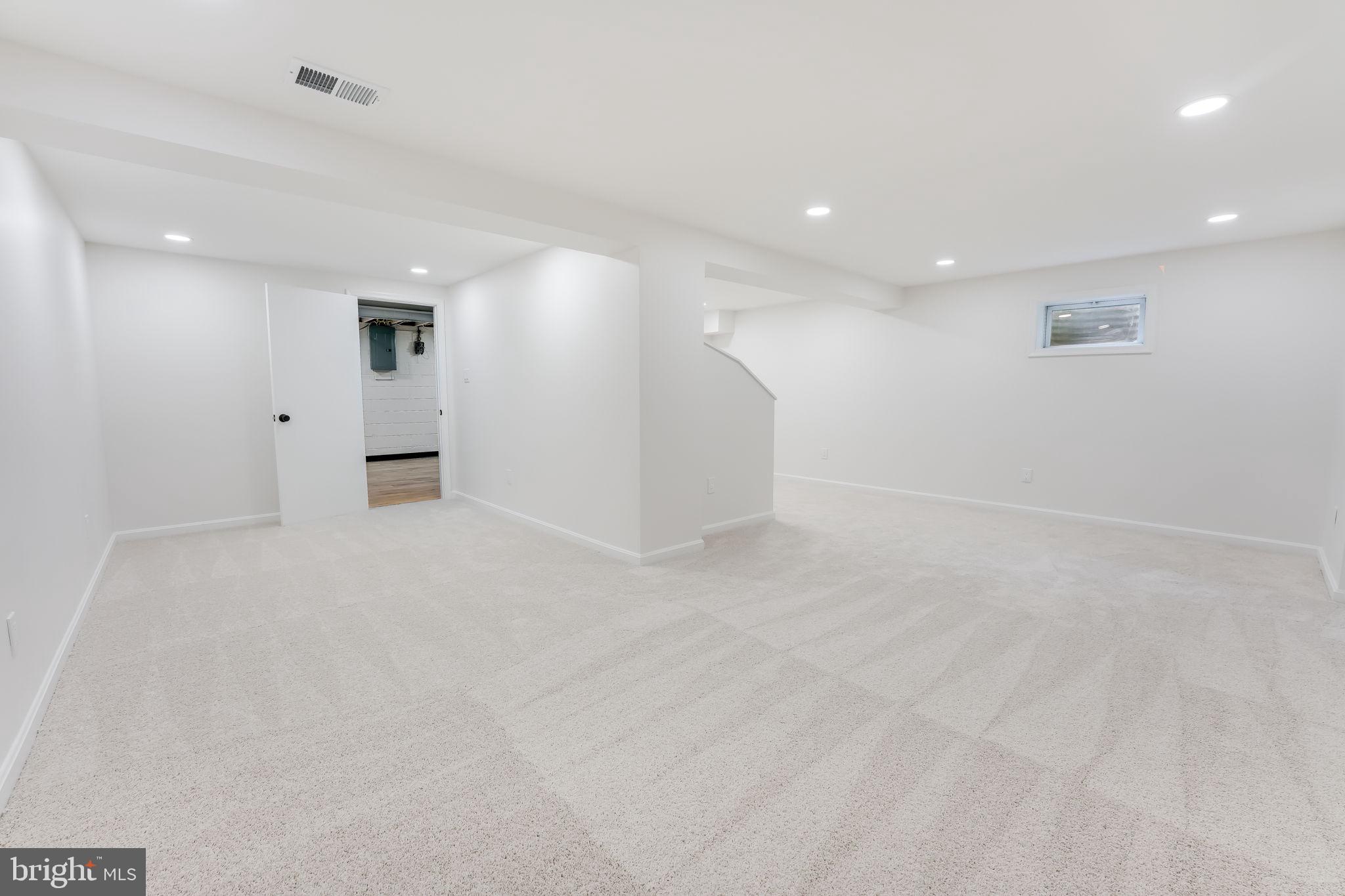 11840 Dunlop Court Reston, VA 20191 - Photo 33 of 43 Gallery Image 33