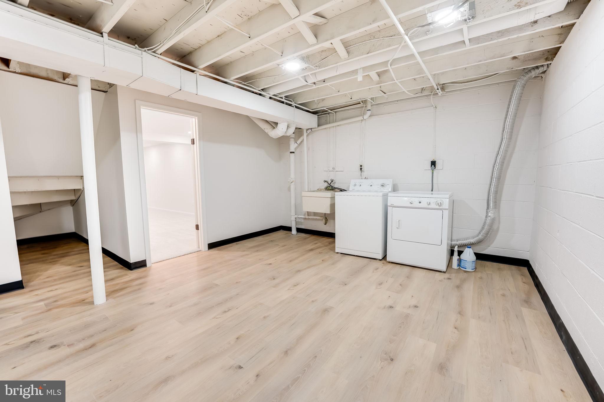 11840 Dunlop Court Reston, VA 20191 - Photo 34 of 43 Gallery Image 34