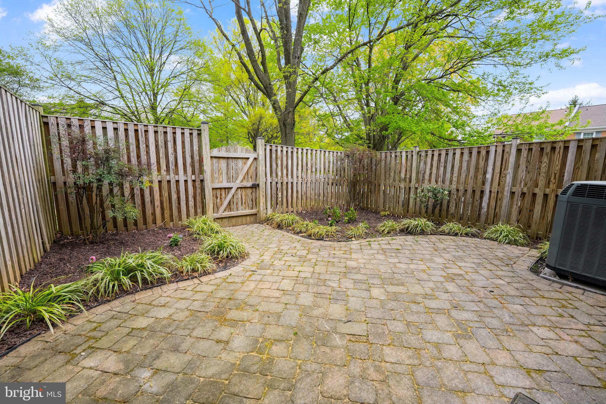 11840 Dunlop Court Reston, VA 20191 - Photo 35 of 43 Gallery Image 35