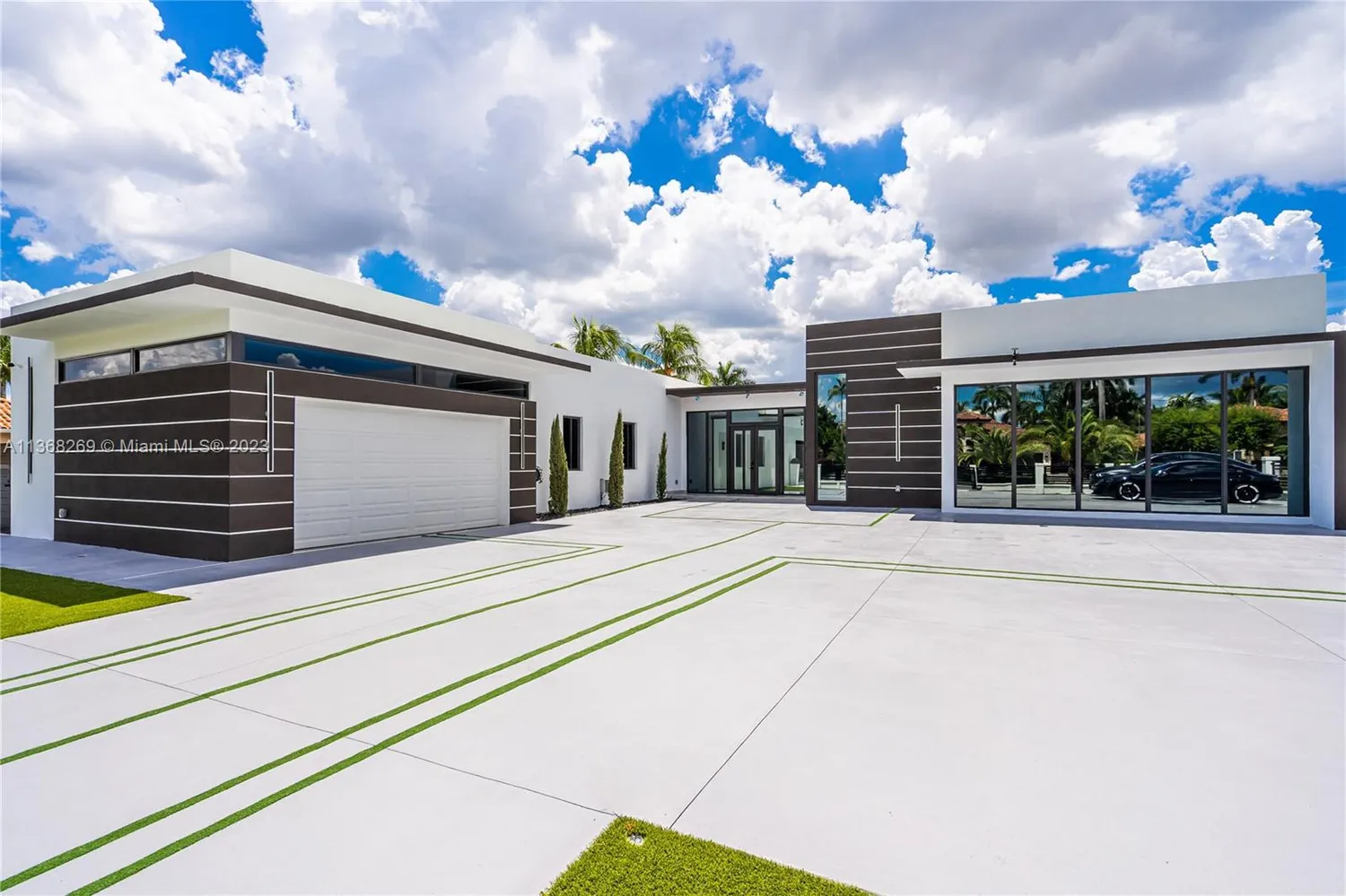 13310 SW 34th Street modern home in Miami 