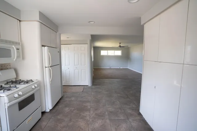 $189,900 | 3066 West Huron Street, Waterford, MI 48328