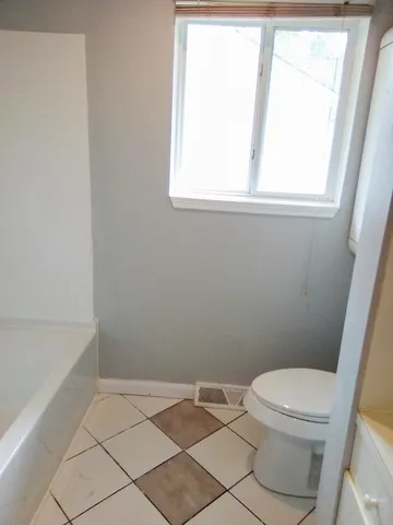 $189,900 | 3066 West Huron Street, Waterford, MI 48328