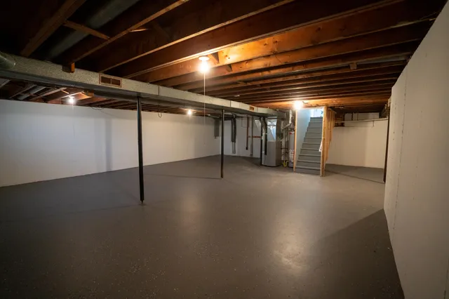 $189,900 | 3066 West Huron Street, Waterford, MI 48328