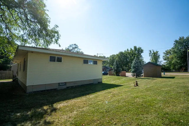 $189,900 | 3066 West Huron Street, Waterford, MI 48328