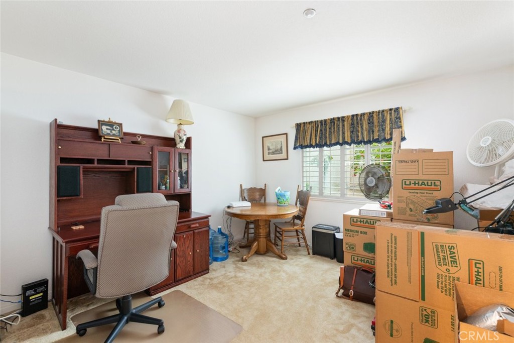9406 Hampstead Court Riverside, CA 92508 - Photo 14 of 38