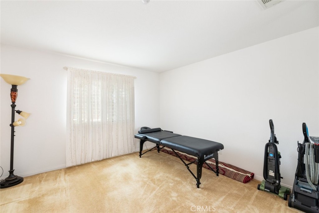 9406 Hampstead Court Riverside, CA 92508 - Photo 19 of 38