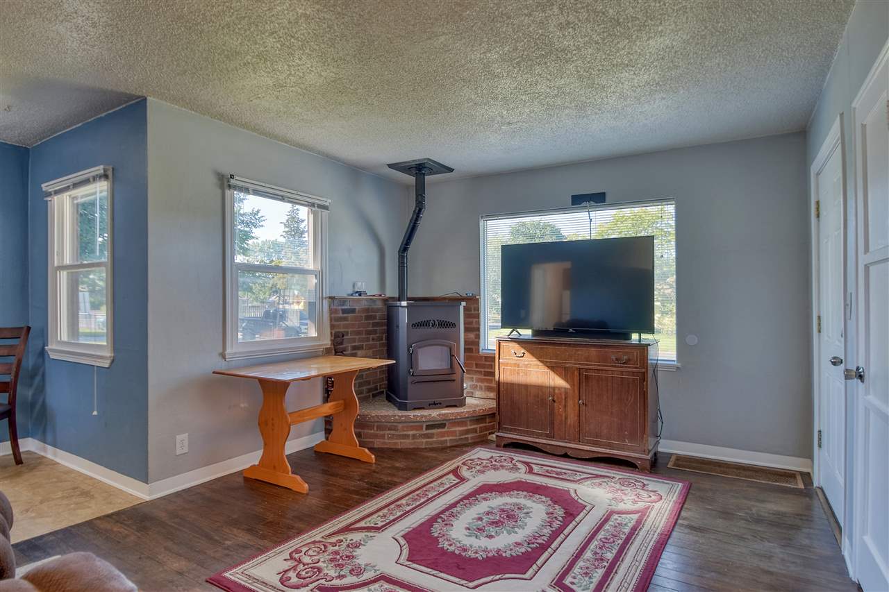 325 East Graves Road Spokane, WA 99218 - Photo 3 of 25 Gallery Image 3