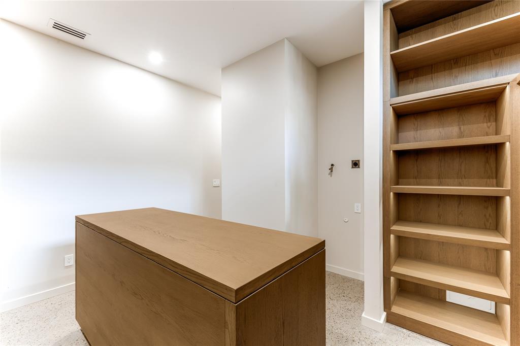6145 Llano Avenue Dallas, TX 75214 - Photo 20 of 40 a utility room with washer and dryer