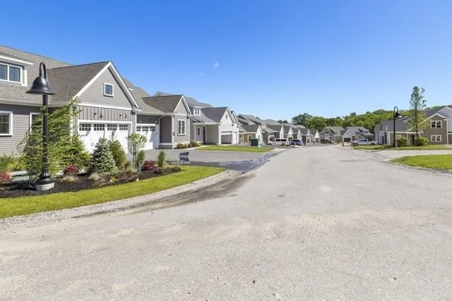 $1,199,000 | 30 Waterville Lane, Unit 30, Hopkinton, MA 01748
