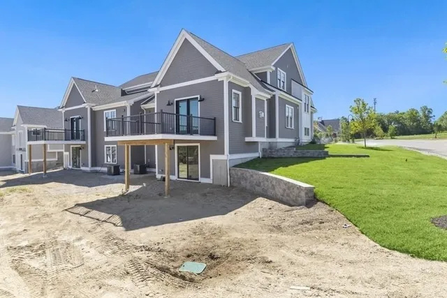 $1,199,000 | 30 Waterville Lane, Unit 30, Hopkinton, MA 01748