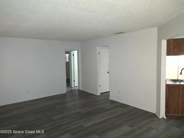 $1,975 | 765 John Carroll Lane, Melbourne, FL 32904