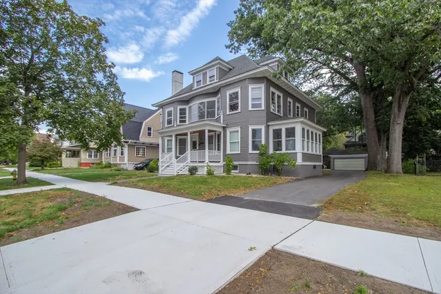 $1,700 | 61 Washington Road, Unit 2, Springfield, MA 01108