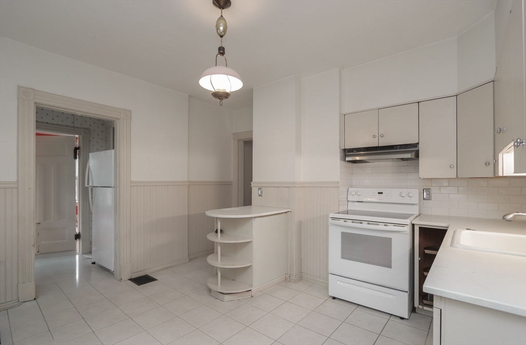 61 Washington Road, Unit 2 Springfield, MA 01108 - Photo 15 of 40