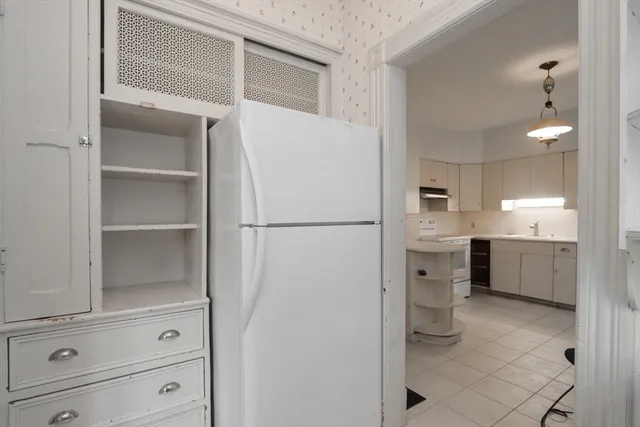 $1,700 | 61 Washington Road, Unit 2, Springfield, MA 01108