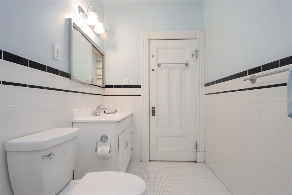 61 Washington Road, Unit 2 Springfield, MA 01108 - Photo 19 of 40