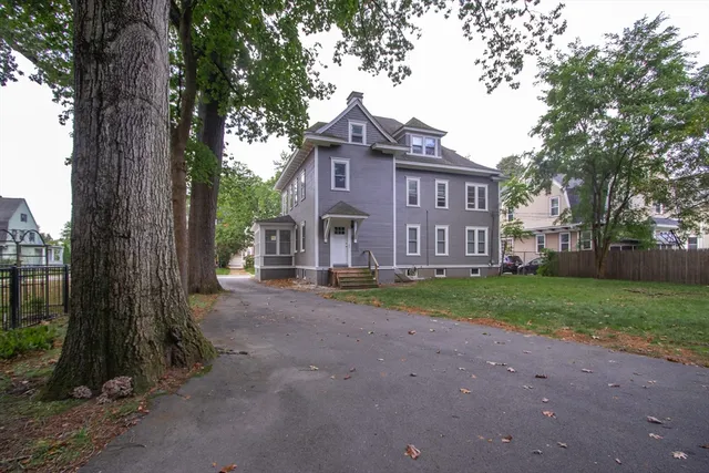 $1,700 | 61 Washington Road, Unit 2, Springfield, MA 01108