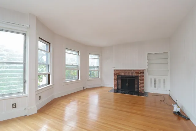 $1,700 | 61 Washington Road, Unit 2, Springfield, MA 01108