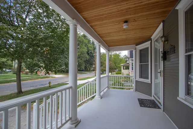 $1,700 | 61 Washington Road, Unit 2, Springfield, MA 01108