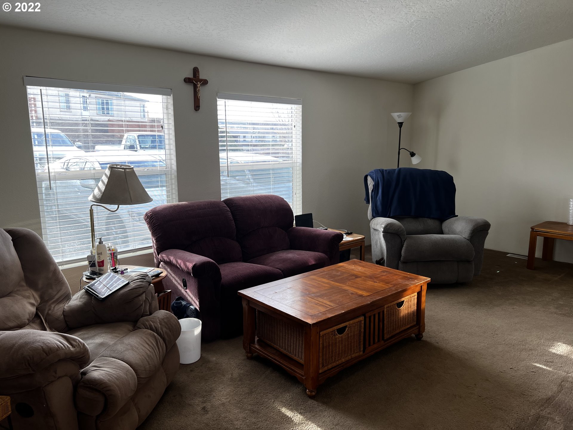 3065 Southwest Overlook Place Pendleton, OR 97801 - Photo 7 of 29 a living room with furniture and a window