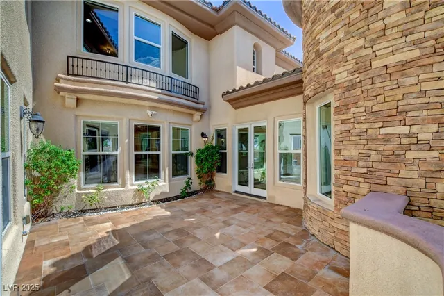 $1,925,000 | 716 Chervil Valley Drive, Las Vegas, NV 89138