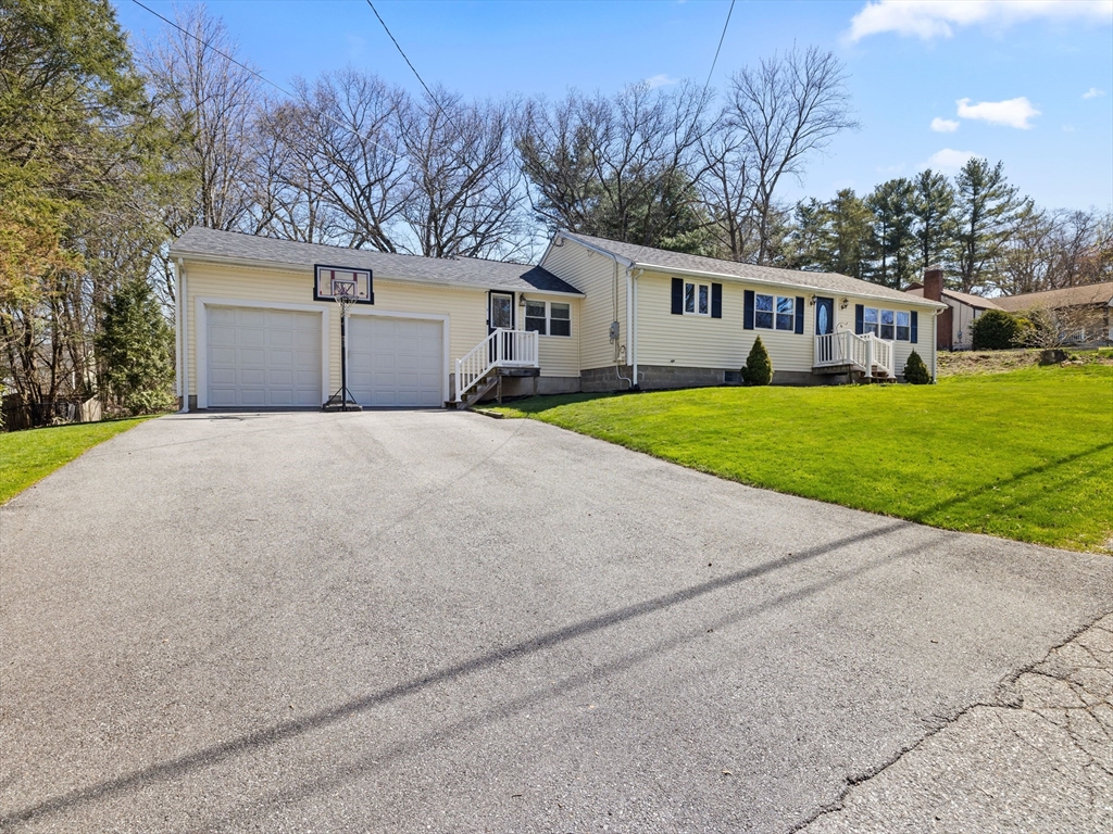 6 Granger Road Westborough, MA 01581 - Photo 3 of 39 Gallery Image 3