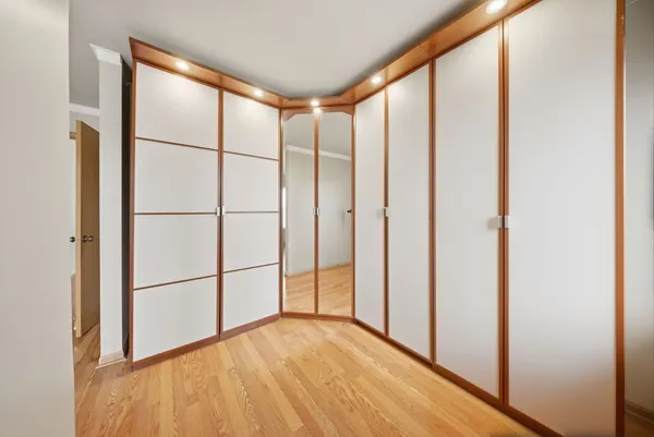 $315,000 | 688 Shannon Drive, Romeoville, IL 60446