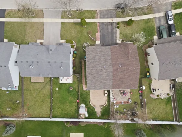 $315,000 | 688 Shannon Drive, Romeoville, IL 60446