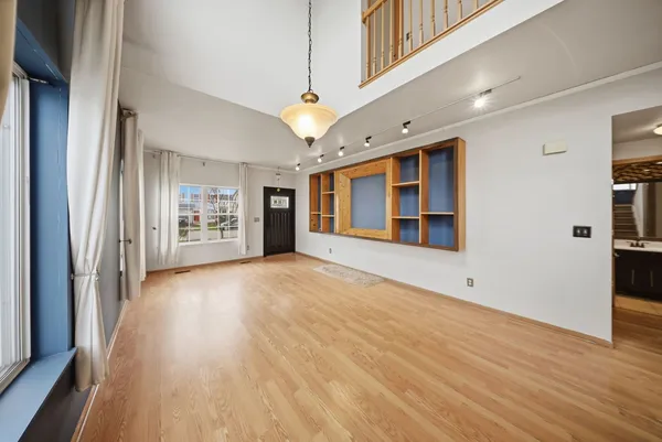 $315,000 | 688 Shannon Drive, Romeoville, IL 60446