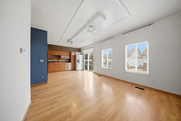 $315,000 | 688 Shannon Drive, Romeoville, IL 60446