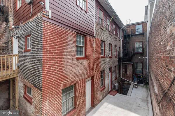 $1,299 | 108 West Saratoga Street, Unit 2, Baltimore, MD 21201