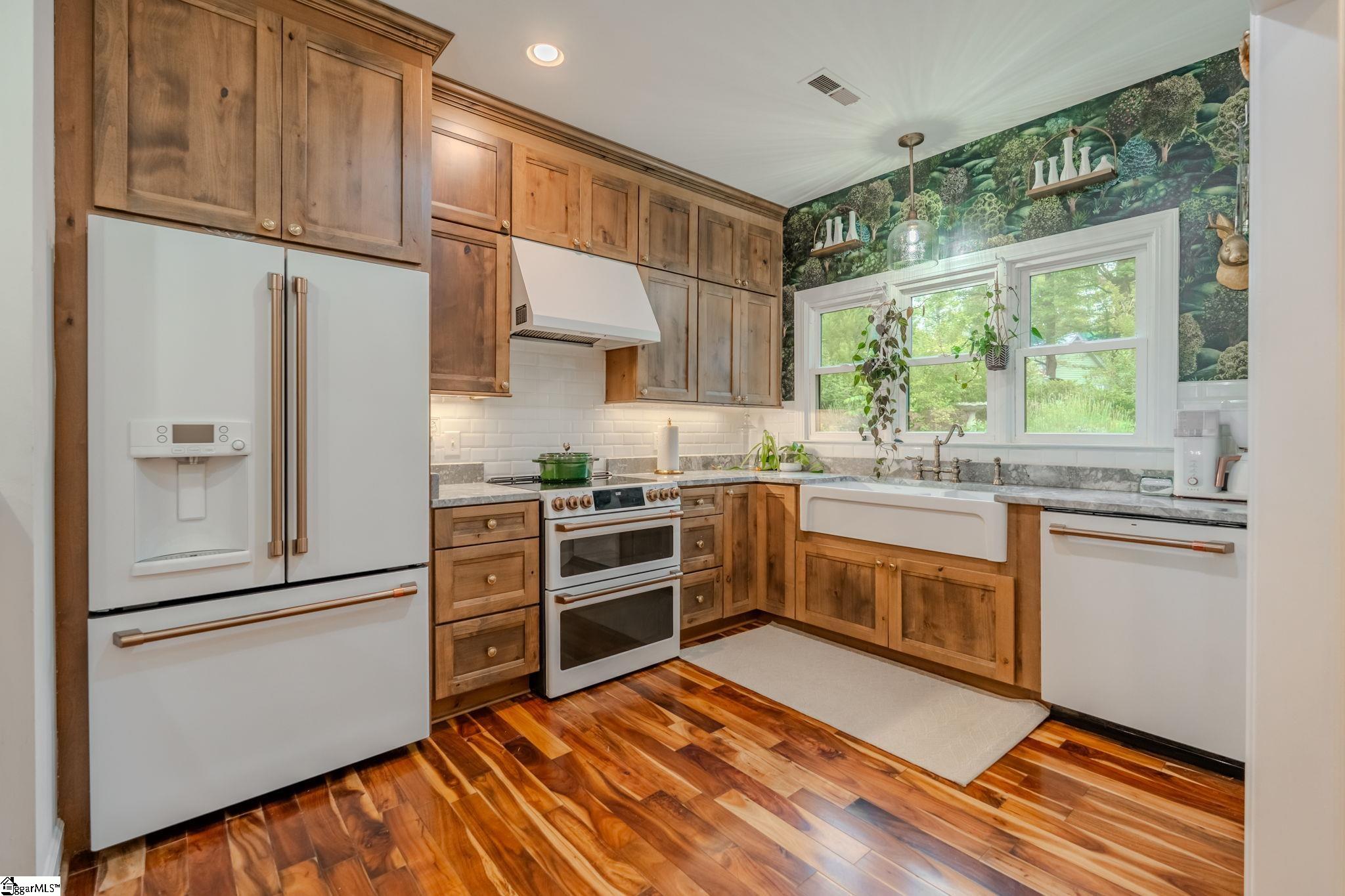 130 Raptor Way Landrum, SC 29356 - Photo 6 of 39