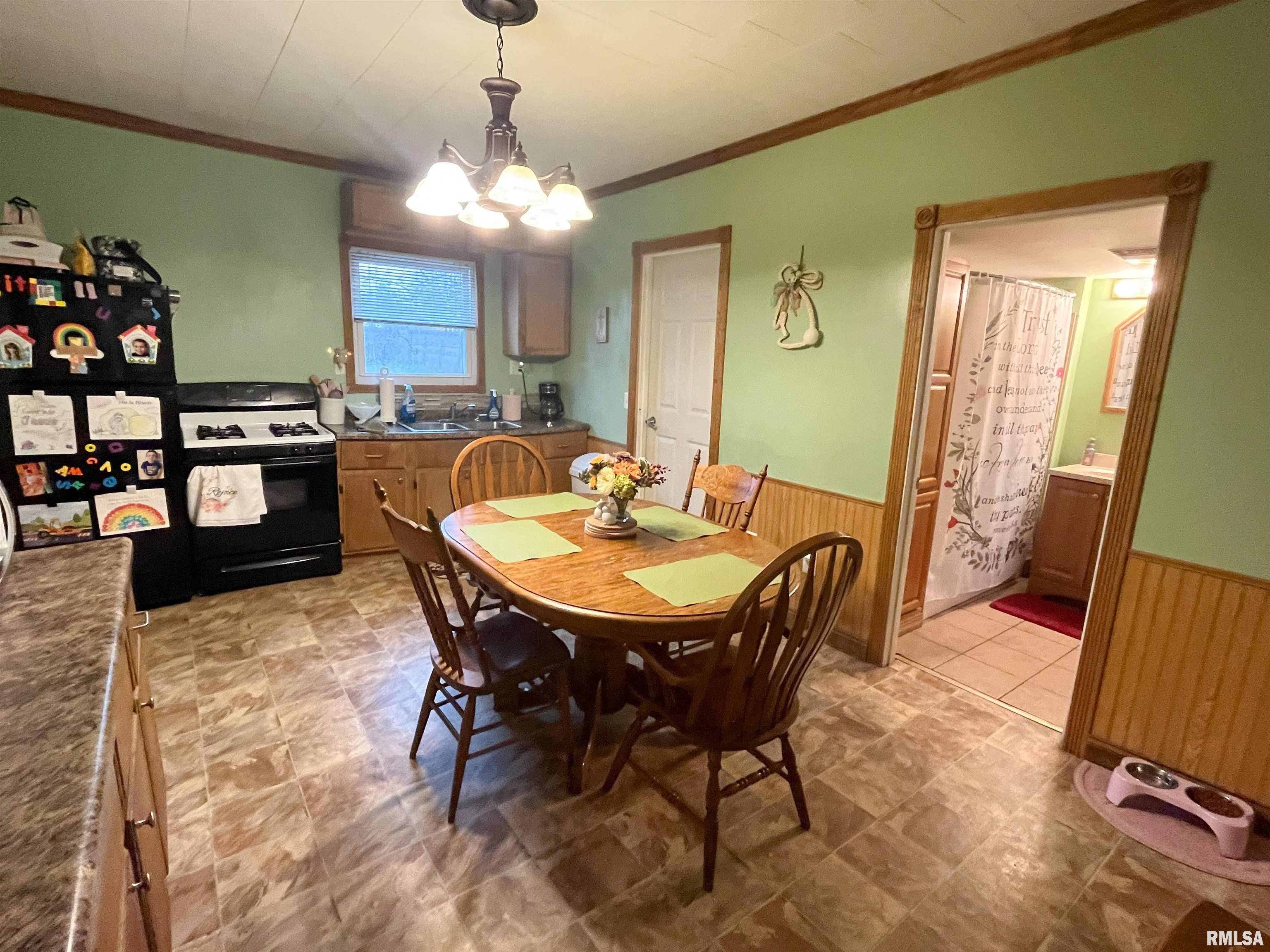808 West Jefferson Street Macomb, IL 61455 - Photo 5 of 11