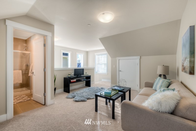 22265 9th Drive Southeast, Unit 10S Bothell, WA 98021 - Photo 21 of 25 Gallery Image 21