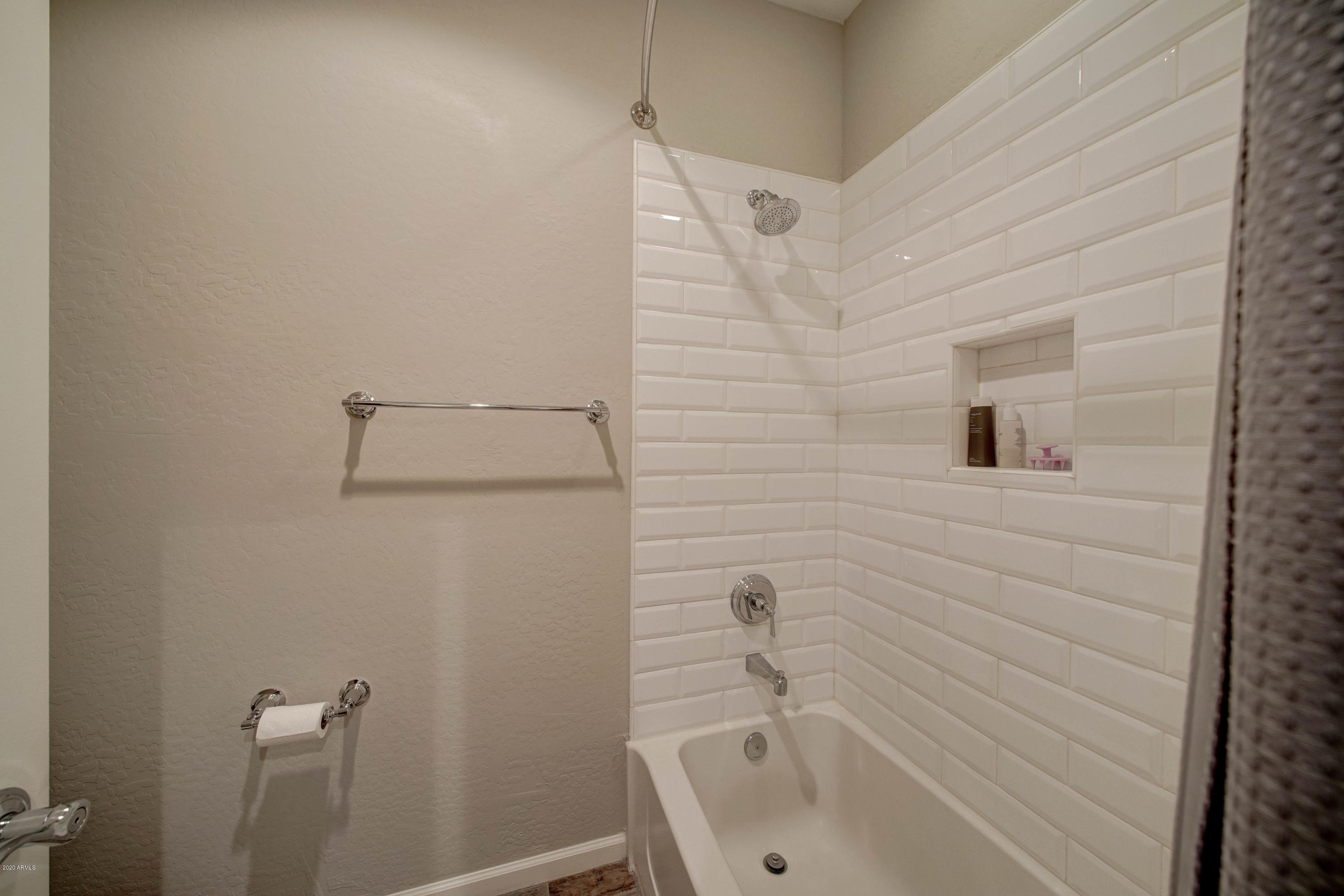 3935 East Rough Rider Road, Unit 1272 Phoenix, AZ 85050 - Photo 20 of 35 Full Guest Bath Upstairs