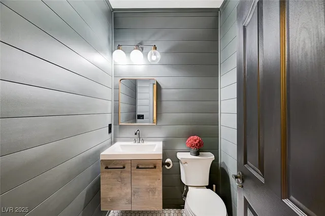 $849,999 | 9339 Desert Heat Avenue, Las Vegas, NV 89178