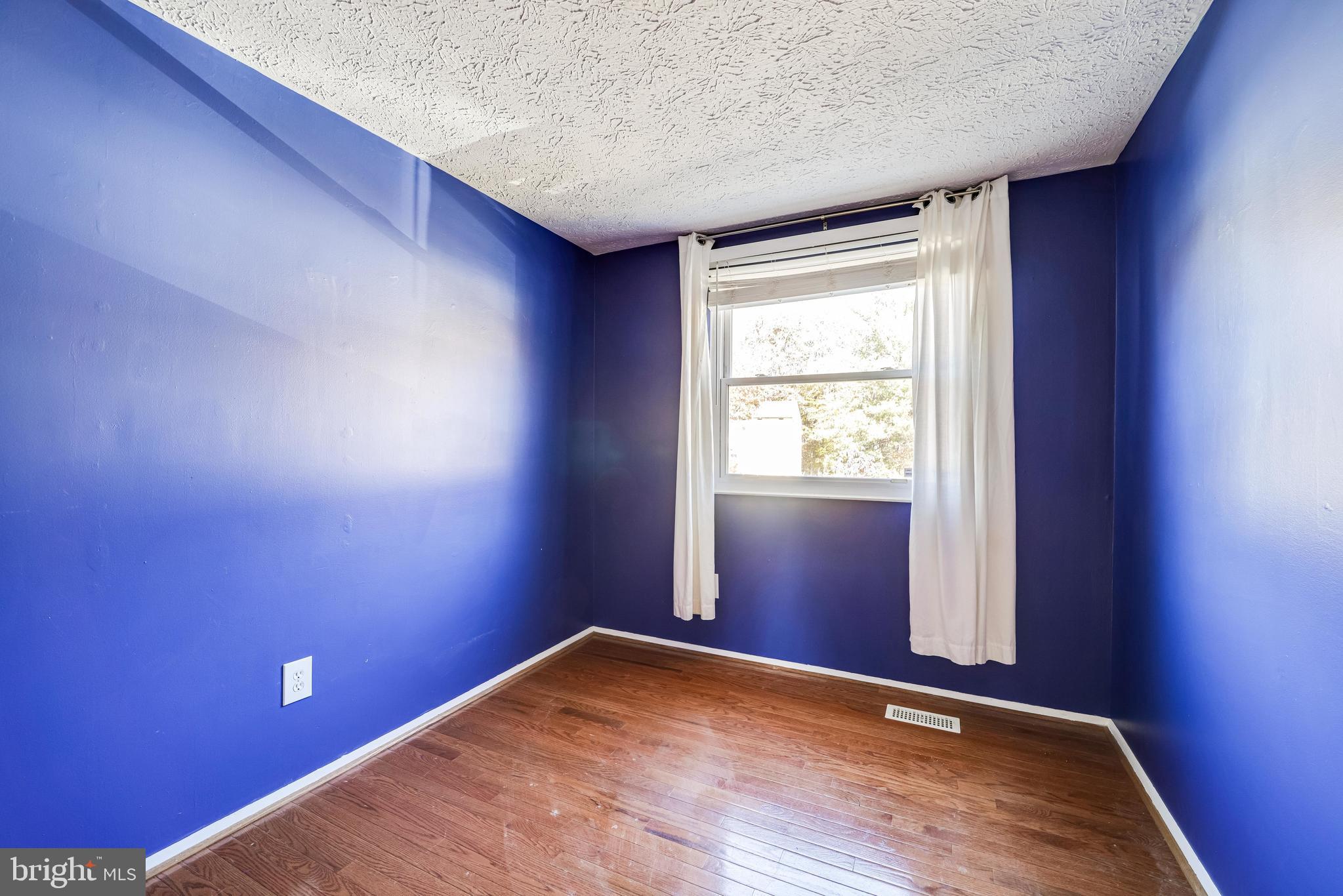 8299 Raindrop Way Springfield, VA 22153 - Photo 11 of 26 Gallery Image 11
