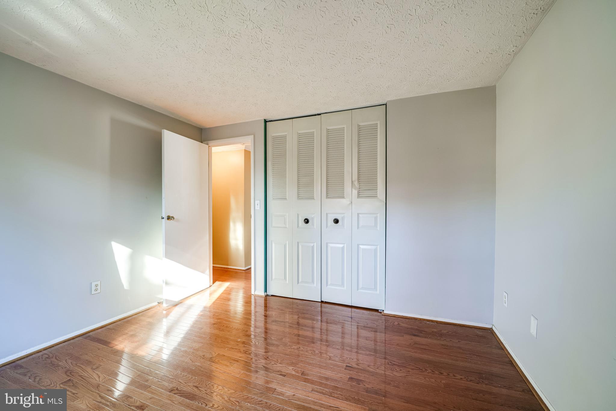 8299 Raindrop Way Springfield, VA 22153 - Photo 13 of 26 Gallery Image 13