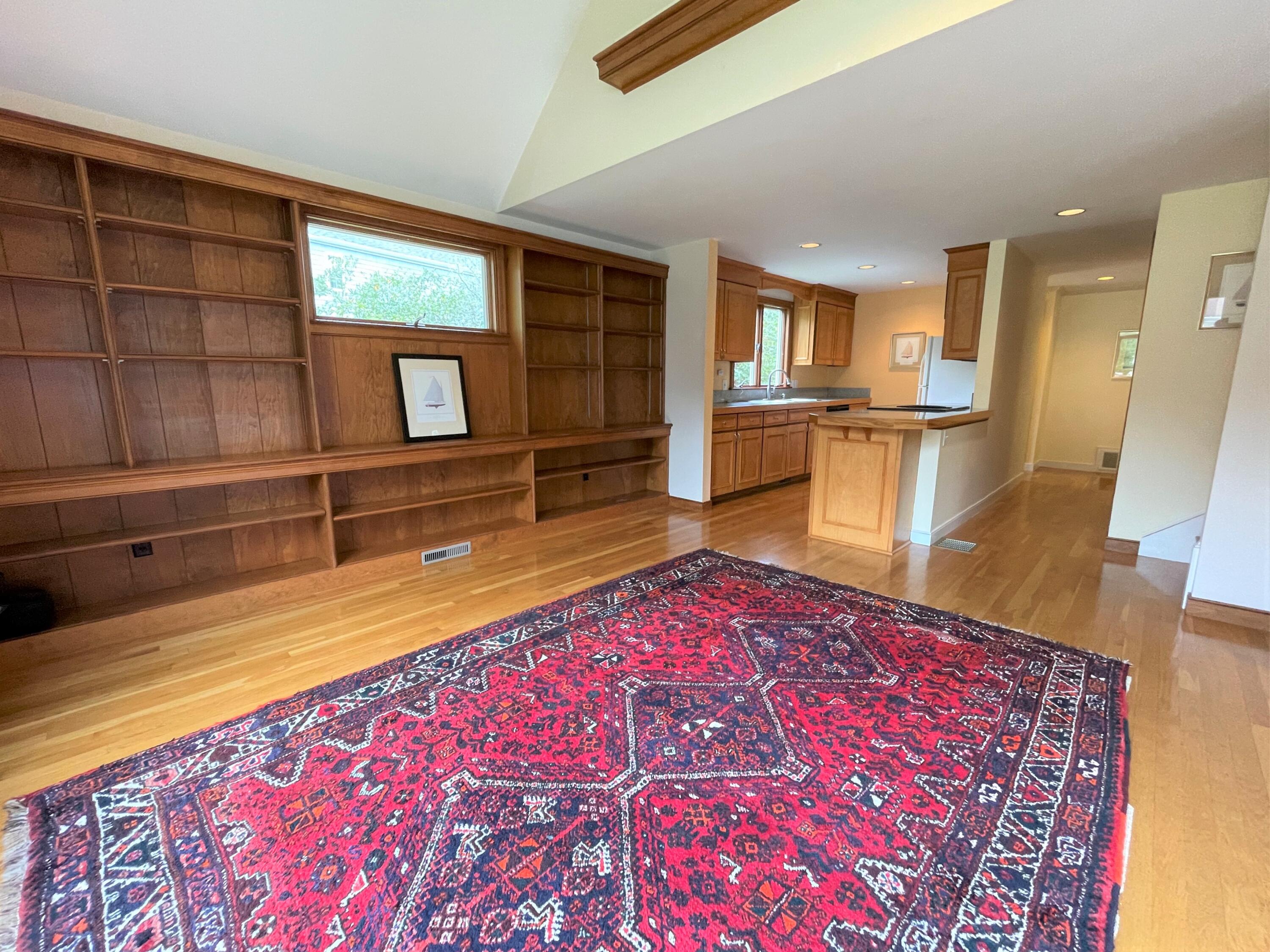 174 Tanglewood Drive Osterville, MA 02655 - Photo 6 of 34 a living room with a couch