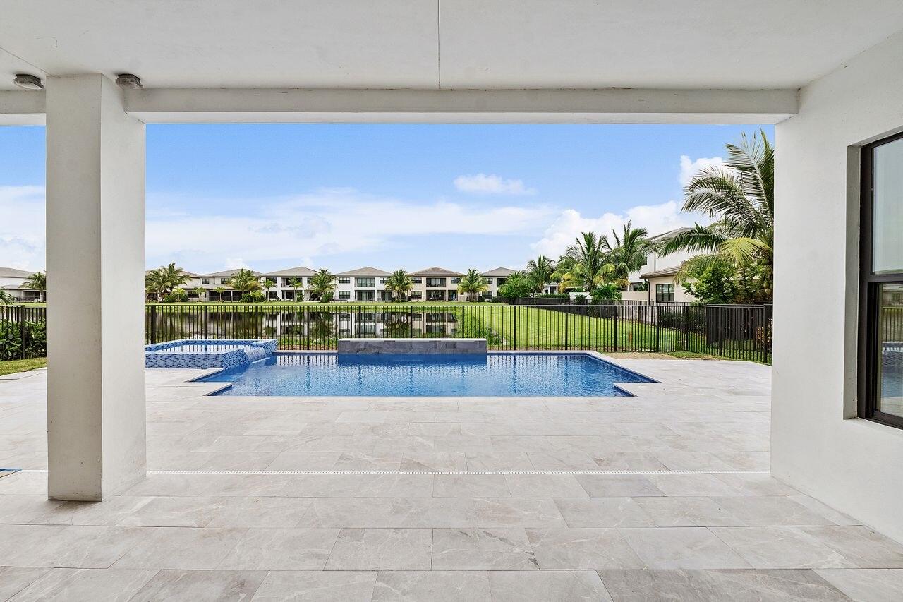 17057 Watersprite Lakes Road Boca Raton, FL 33496 - Photo 19 of 86 17057_Watersprite_Lakes_Rd_027