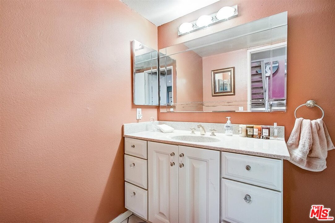 5103 Wilderness Lane Culver City, CA 90230 - Photo 27 of 36