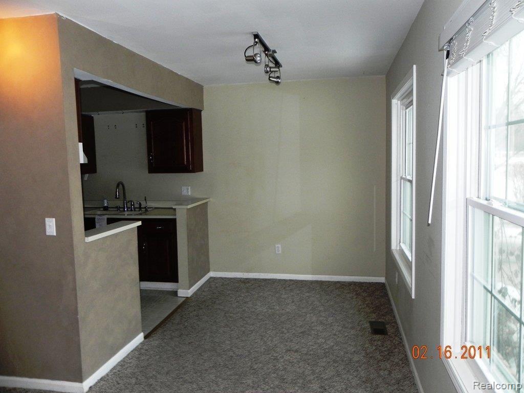 3510 Harrison Avenue Rochester, MI 48307 - Photo 6 of 20 DSCN7386