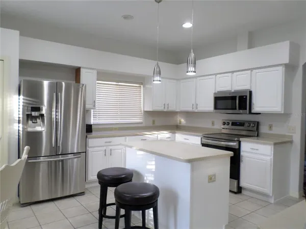 $4,000 | 19407 Sandy Springs Circle, Lutz, FL 33558