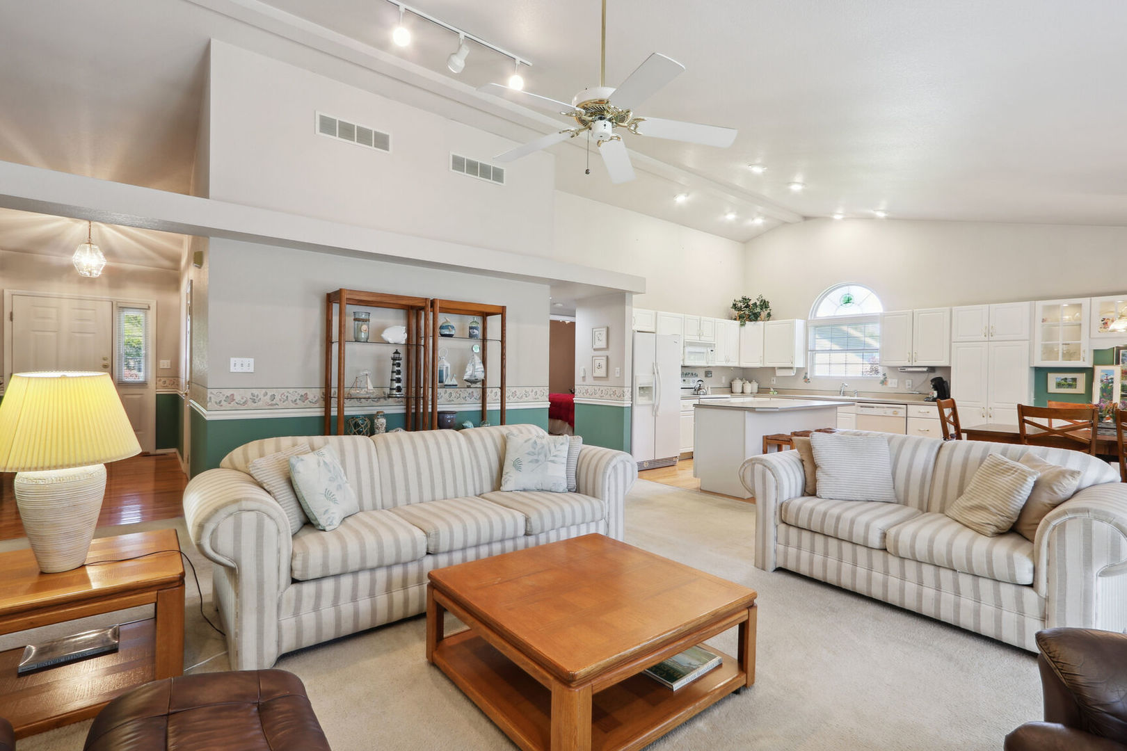 3602 Brook Ridge Circle Champaign, IL 61822 - Photo 3 of 29 Gallery Image 3