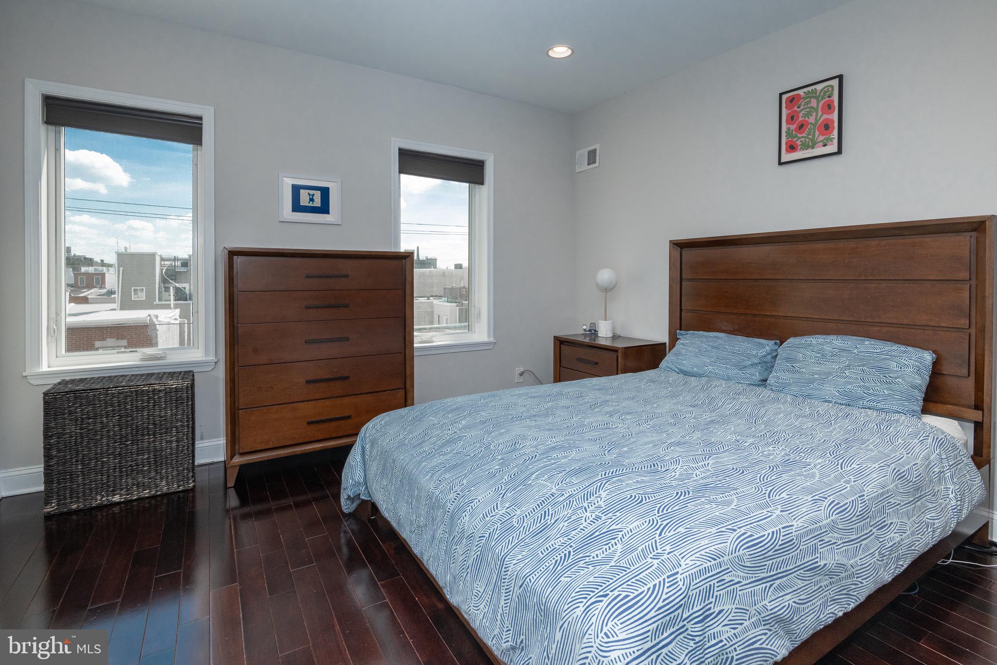 1929 Ellsworth Street Philadelphia, PA 19146 - Photo 36 of 46 3rd fl primary bedroom