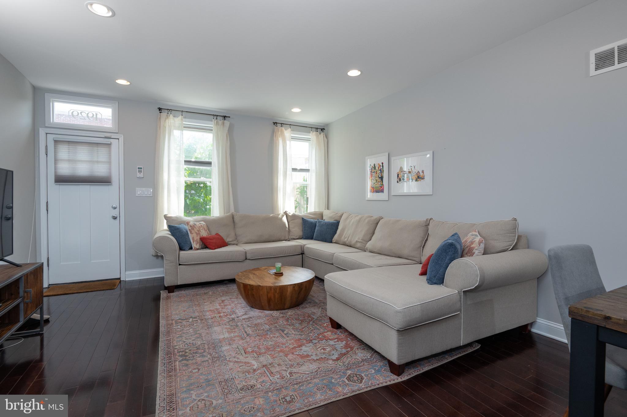 1929 Ellsworth Street Philadelphia, PA 19146 - Photo 4 of 46