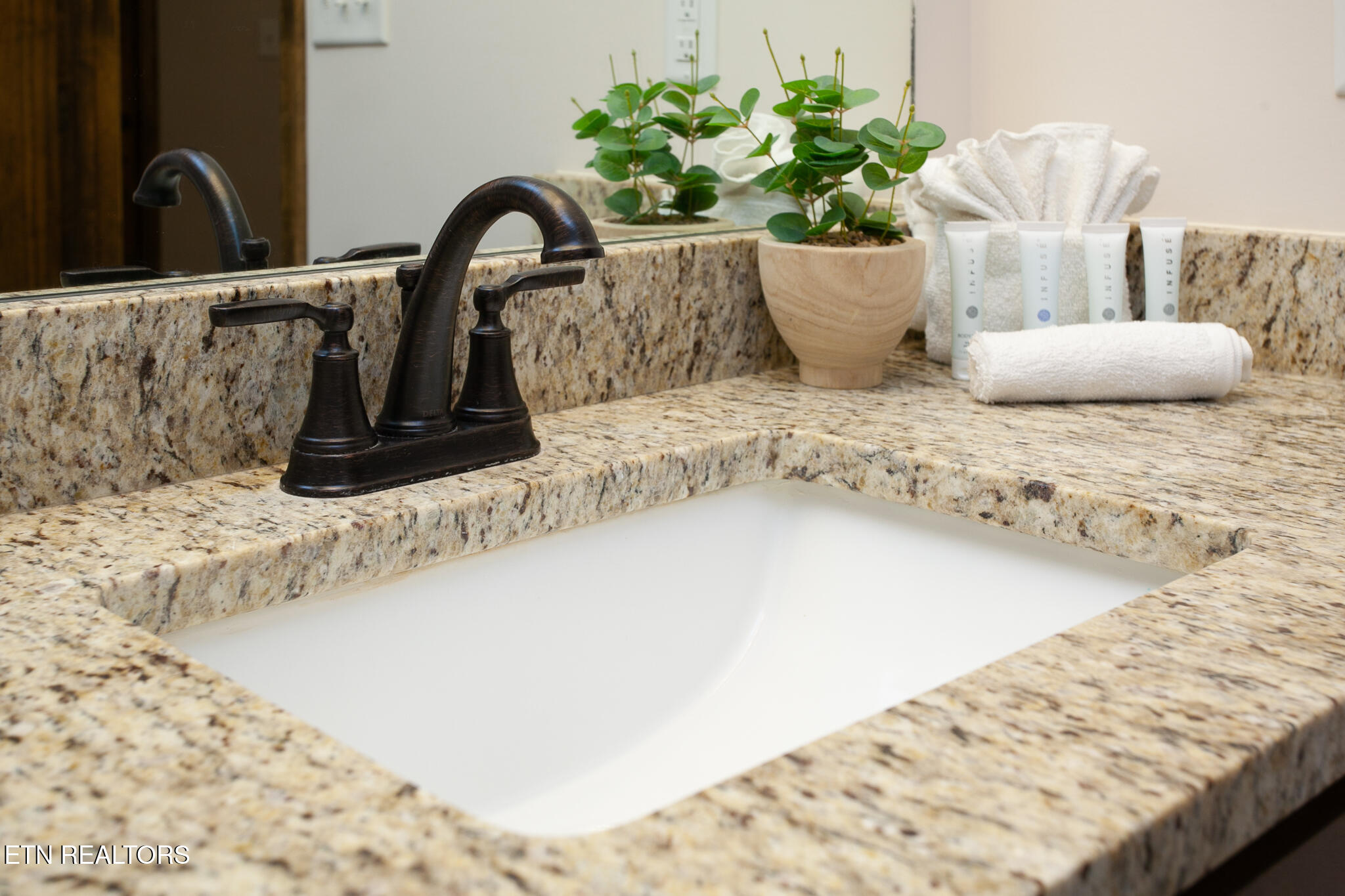 2123 Megan Ridge Drive Sevierville, TN 37876 - Photo 25 of 47 2123MeganRidge-43