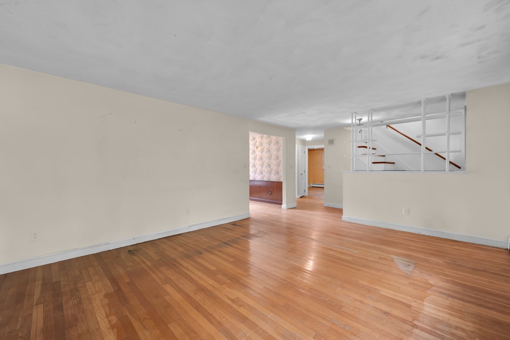 21 Wells Park Road Sturbridge, MA 01566 - Photo 4 of 38 Gallery Image 4