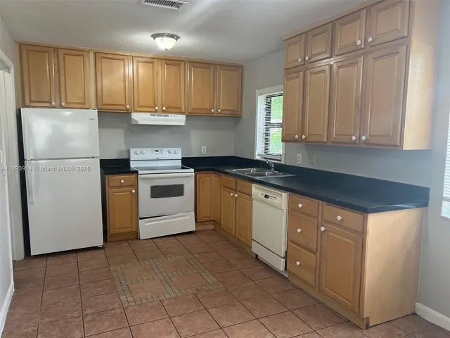 $372,000 | 6359 Southwest 1st Street, Margate, FL 33068